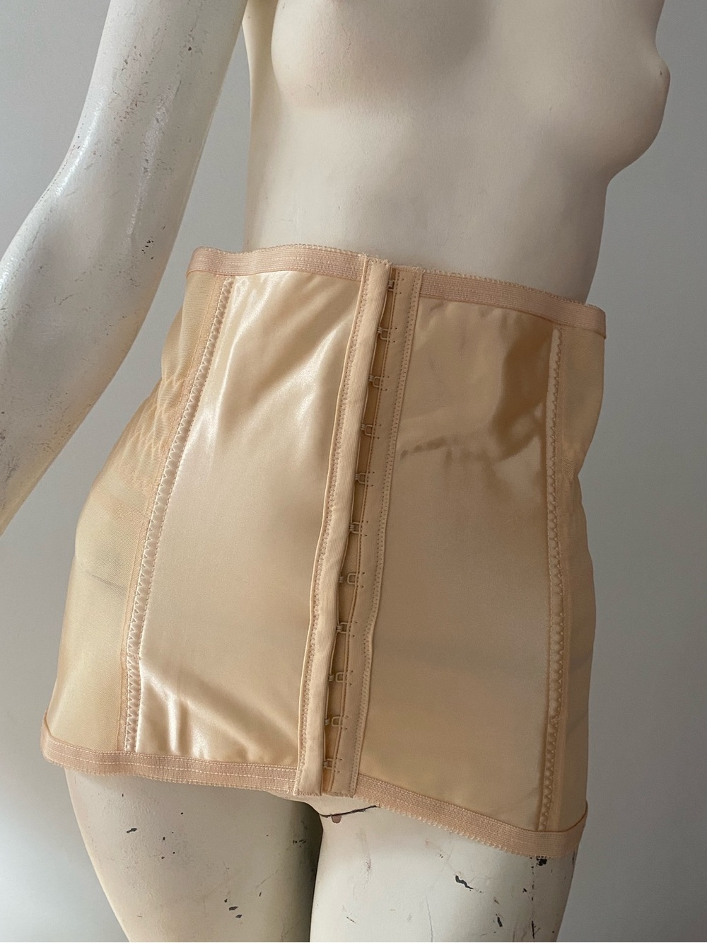 Rago Style 821 Beige Satin Panel Waist Cincher XL/32 Shapewear USA Girdle Corset